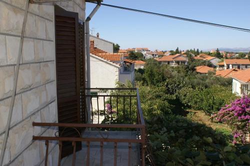 Apartments With A Parking Space Supetar (brac) - 2840