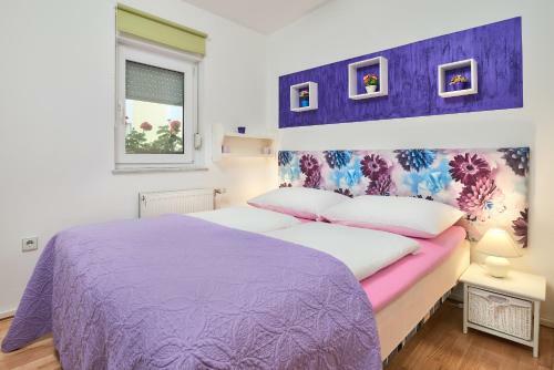 Hostal Rooms Mira By Anastasia