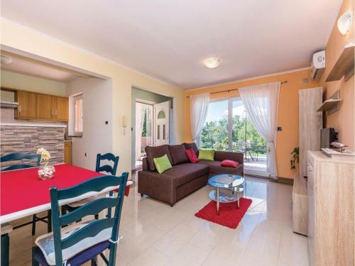 Apartamentos Holiday Home Jadranovo *lxv *