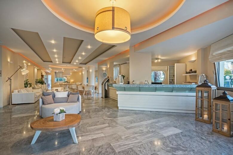 Nefeli Hotel