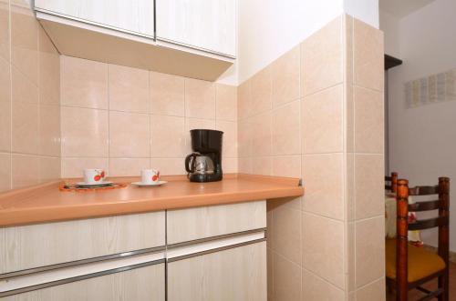 Apartment Arbanija 8651c