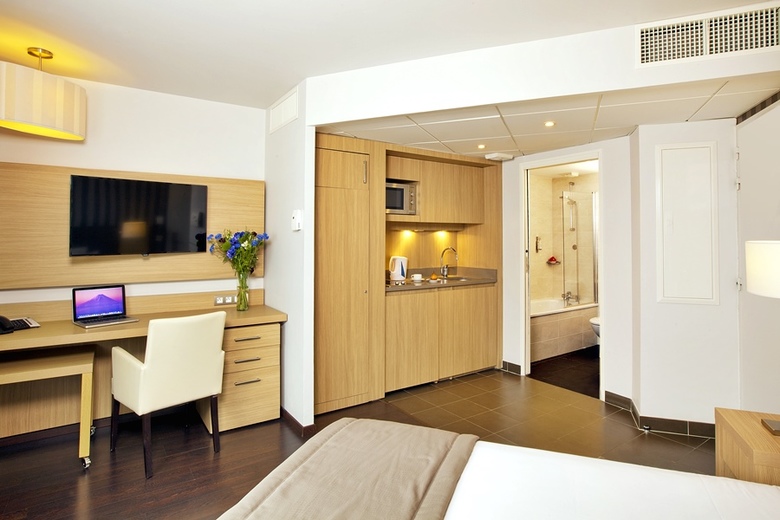 Hotel Residhome Nantes Berges De La Loire
