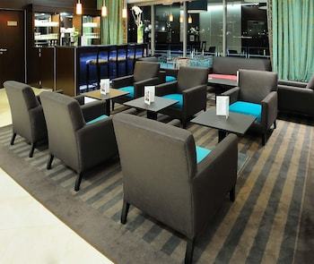 Hotel Residhome Nantes Berges De La Loire