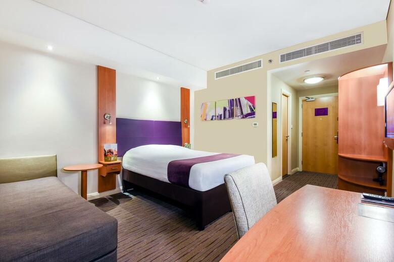 Hotel Premier Inn Dubai Investment Park