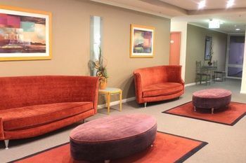 Waldorf Apartment Hotel Canbe