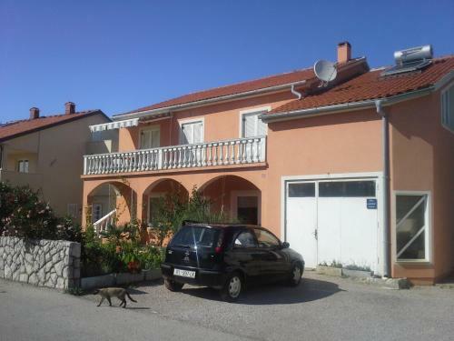 Apartments Mati?
