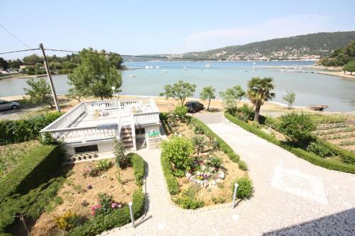 Apartment Supetarska Draga - Donja 2001d
