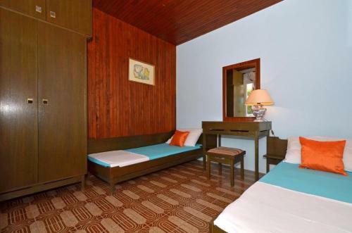 Apartment Arbanija 8651b