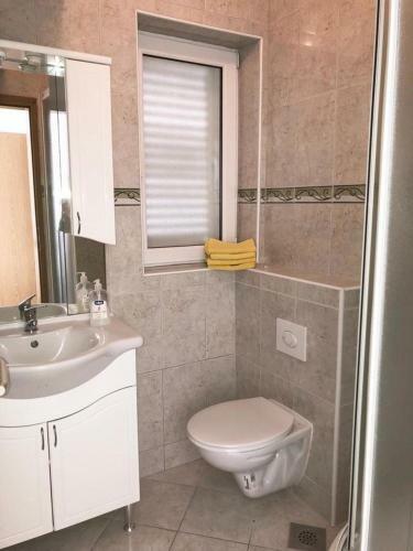 Hostal Double Room Brela 6828b