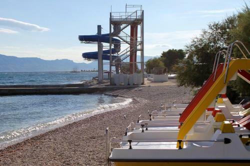 Apartments By The Sea Mirca (brac) - 2854