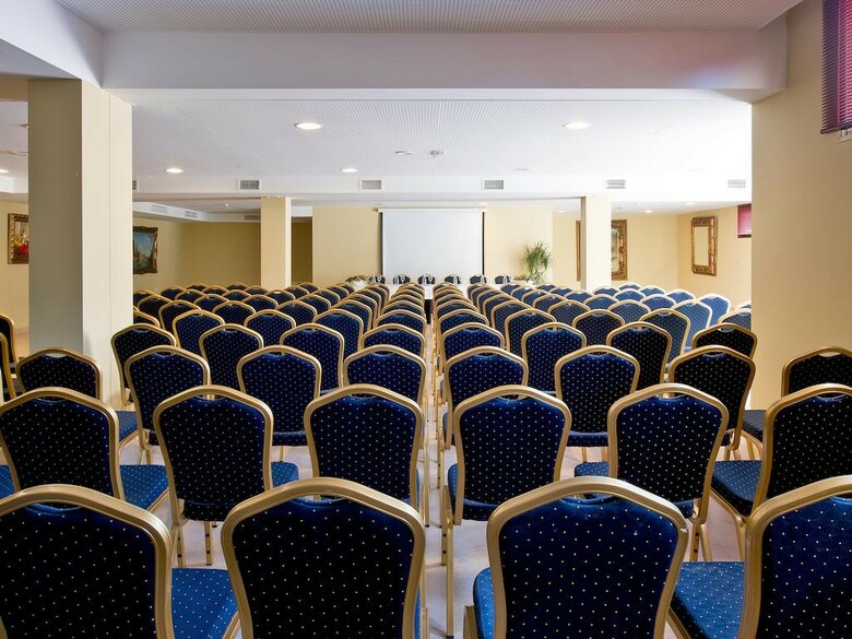 Hotel Bluebay Ban�s