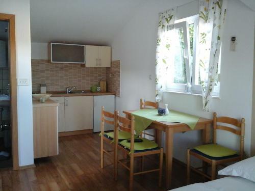 Apartments Anita Frane