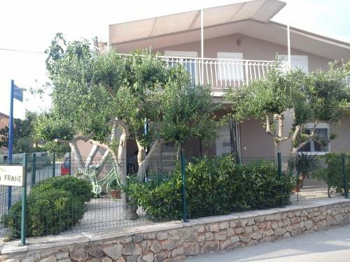 Apartments Anita Frane