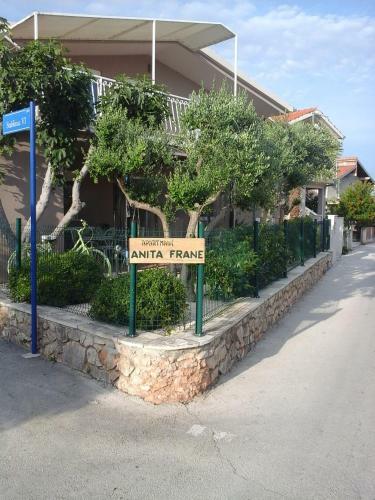 Apartments Anita Frane