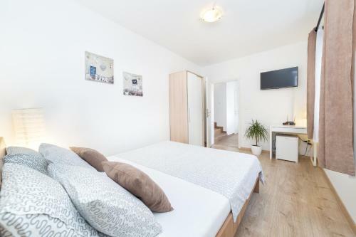 Apartments Tonka Centar