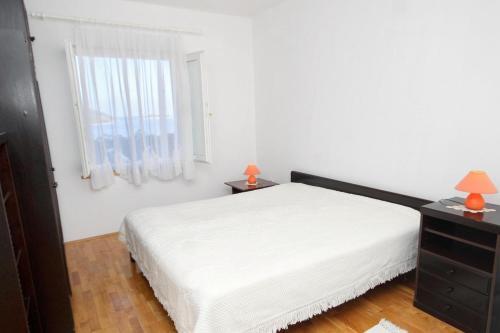 Apartments By The Sea Vis - 2441