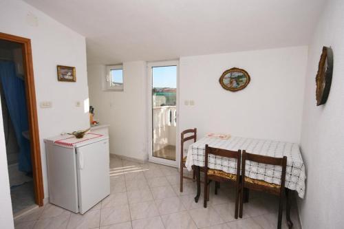 Apartments By The Sea Rogoznica - 4313