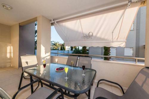 Apartments Villa Maelise