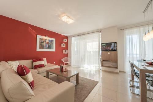Apartments Villa Maelise