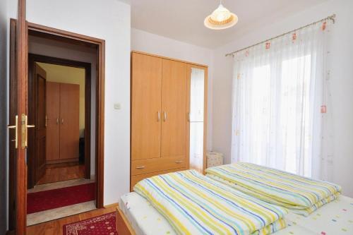 Apartment Seget Donji 10023c