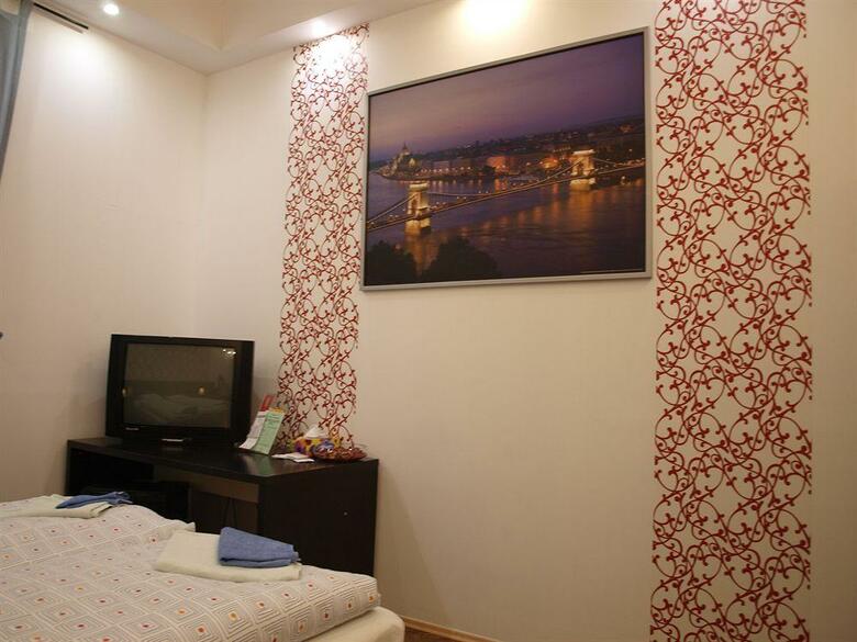 Residencia Europa Centerpoint Guesthouse
