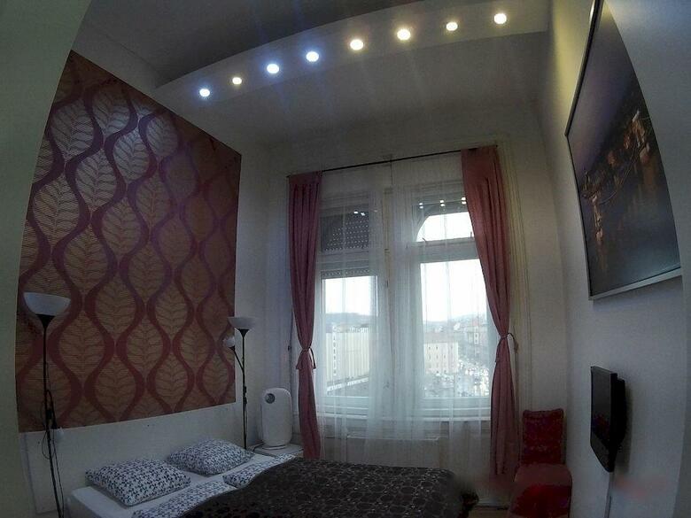 Residencia Europa Centerpoint Guesthouse