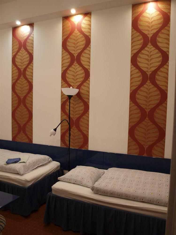 Residencia Europa Centerpoint Guesthouse