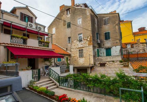 Hostal Guesthouse Fjaka