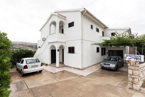Apartment Pag 6383b