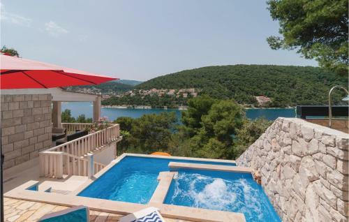 Holiday Home Pucisca With Hot Tub I