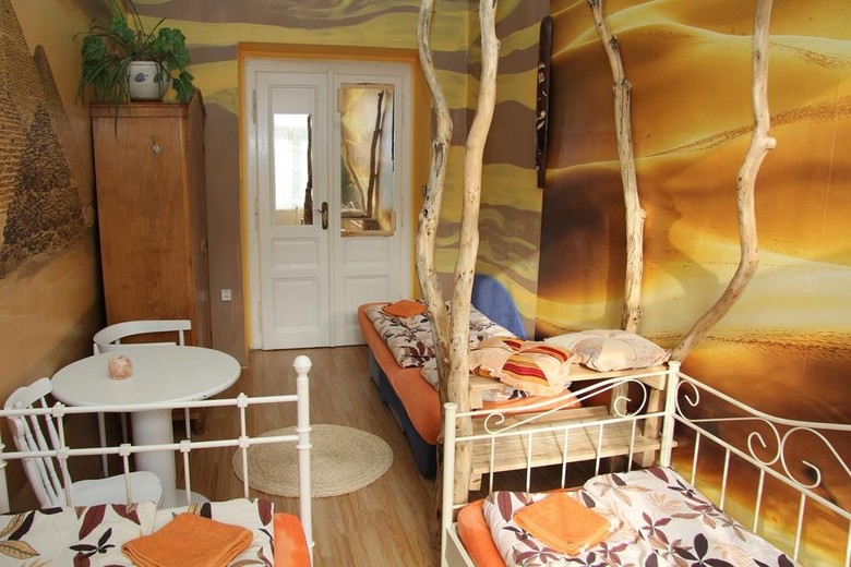 Hostal Artharmony Pension & Hostel