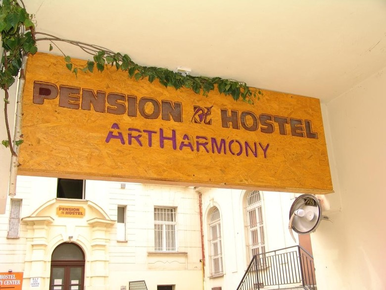 Hostal Artharmony Pension & Hostel