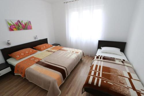 Apartments With A Parking Space Novalja (pag) - 9327