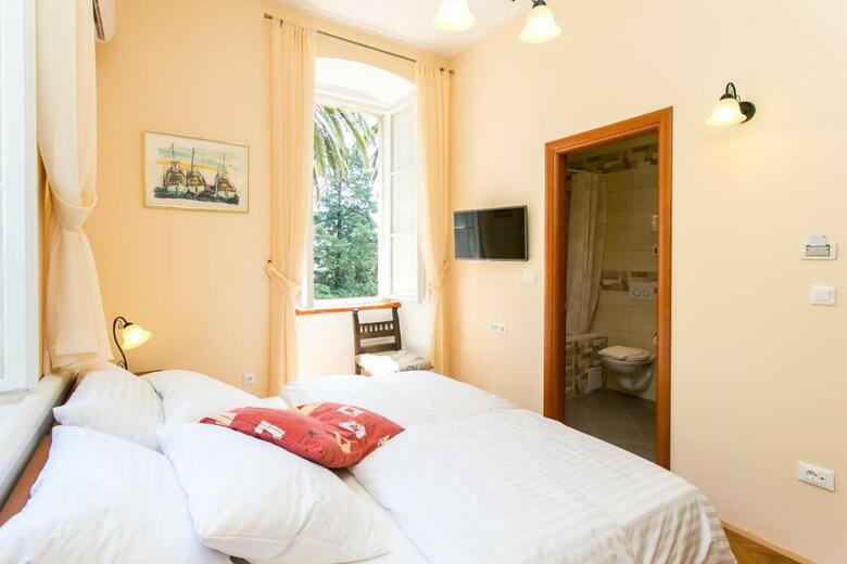 Hostal Rooms Posat