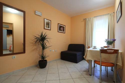 La Familia Apartments