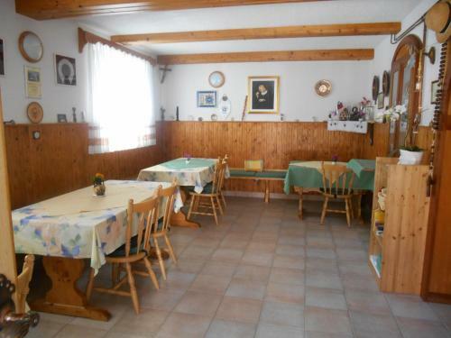 Hostal Apartments & Rooms Preseren