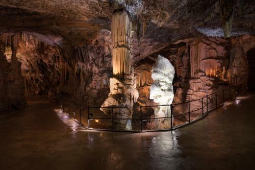 Postojna Cave Hotel Jama