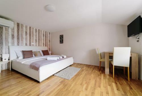 Hostal Piranika