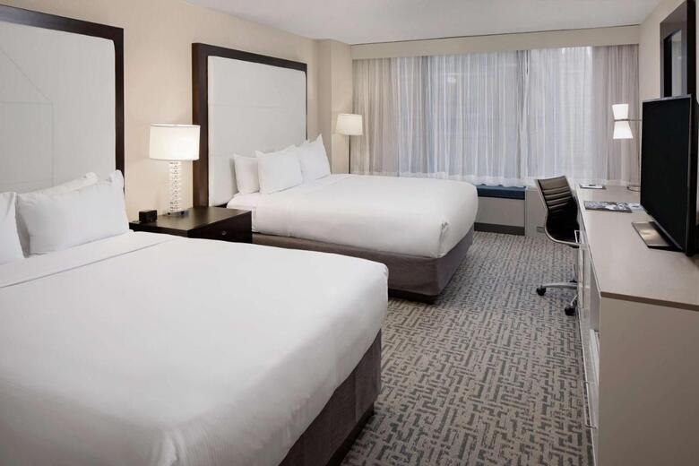 Doubletree Hotel Chicago Magnificent Mile