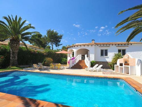 Holiday Home Balcon Al Mar 38-a