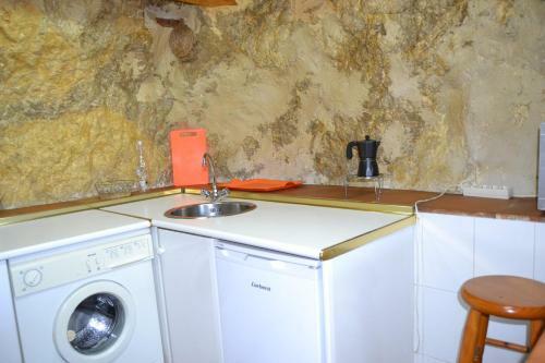 Apartamentos Cuevas Del Escardillo