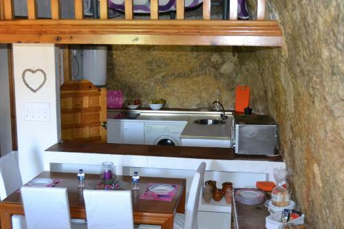 Apartamentos Cuevas Del Escardillo