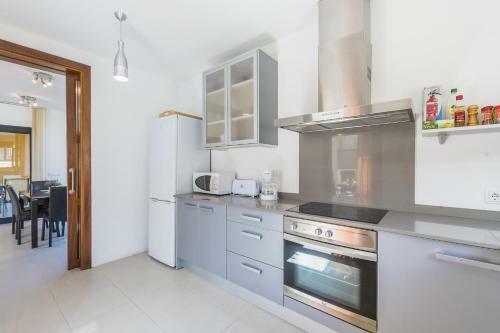 Villa Zafr� Montfarrutx
