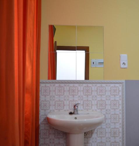 Hostal Village Guesthouse Barco