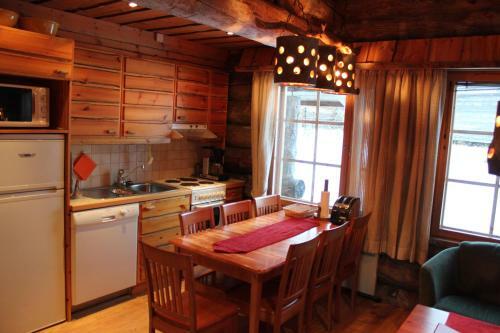 Rukanhelmi Jr. Cottage