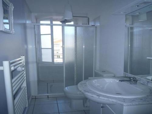 Apartment Rue Travot