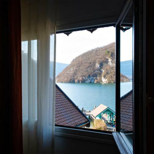 Hotel Auberge Du P�re Bise - Jean Sulpice