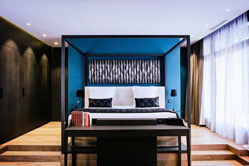 Hotel Auberge Du P�re Bise - Jean Sulpice
