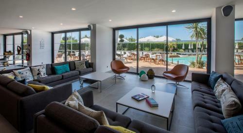 Hotel La Plage Art Et Emotions