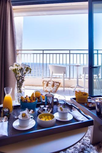 Hotel La Plage Art Et Emotions